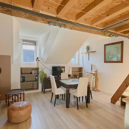 Bel Appartement, Mezzanine, Calme, 2 Coins Bureaux - Home'ponopono * Ναντ